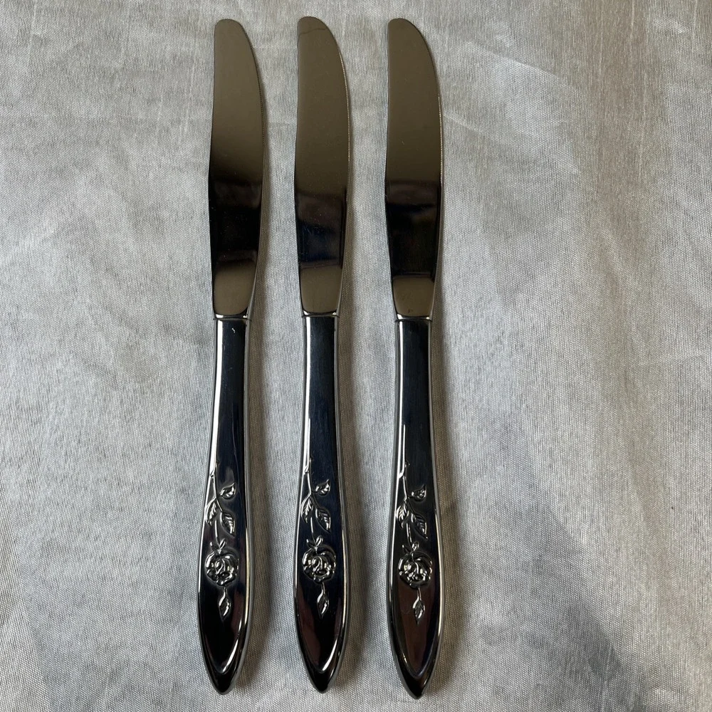 ONEIDA Stainless Community MY ROSE Flatwear- 3 Dinner  Knives - USA Made - 8.5